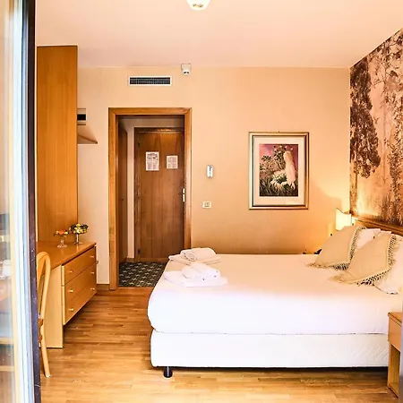 فندق Camigliatello 4*