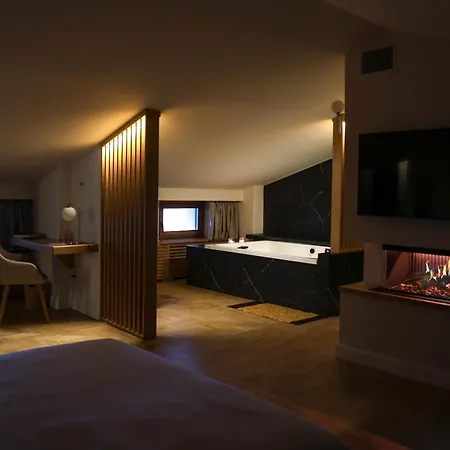 فندق Camigliatello 4*